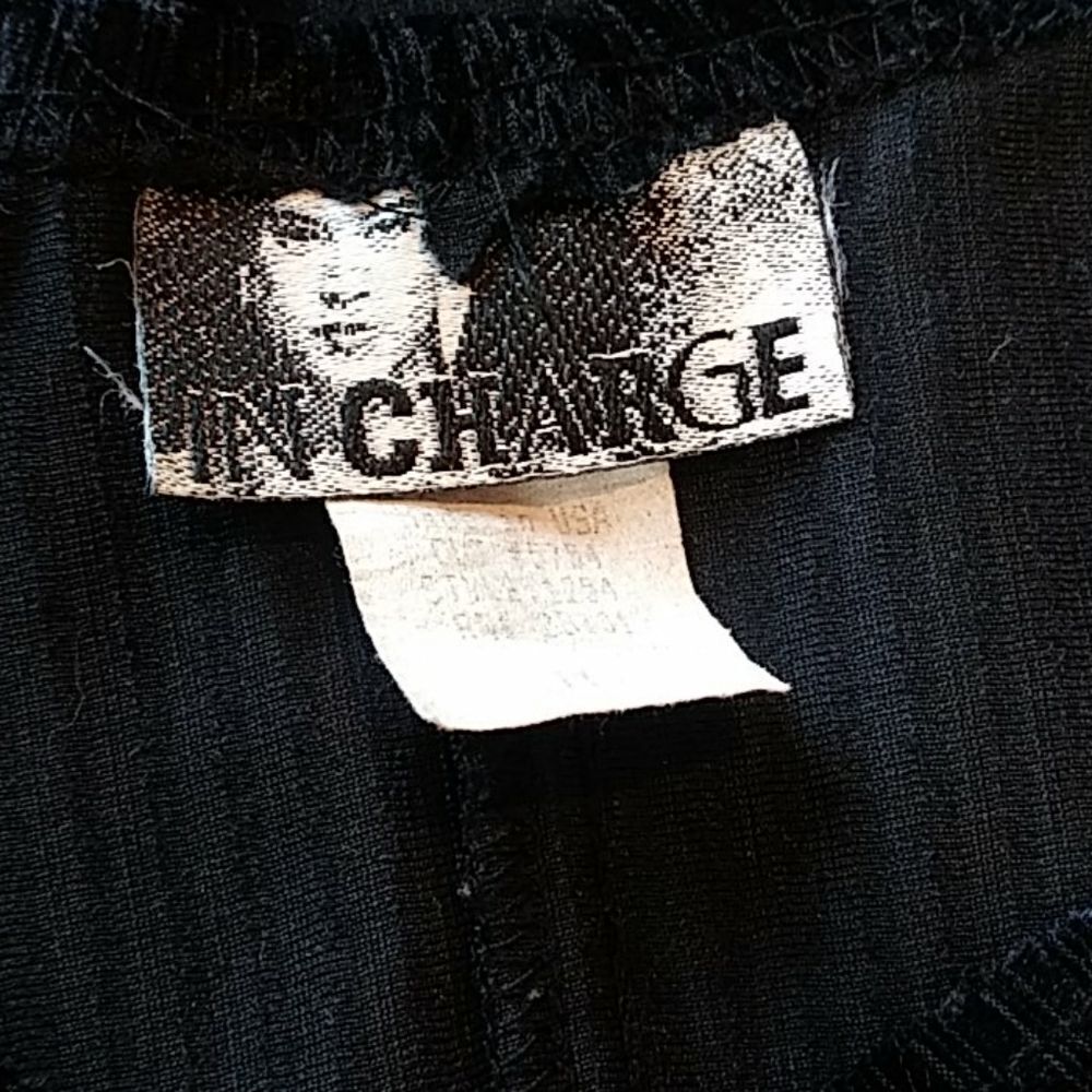 In charge. Dress.  - Picture 7 of 8